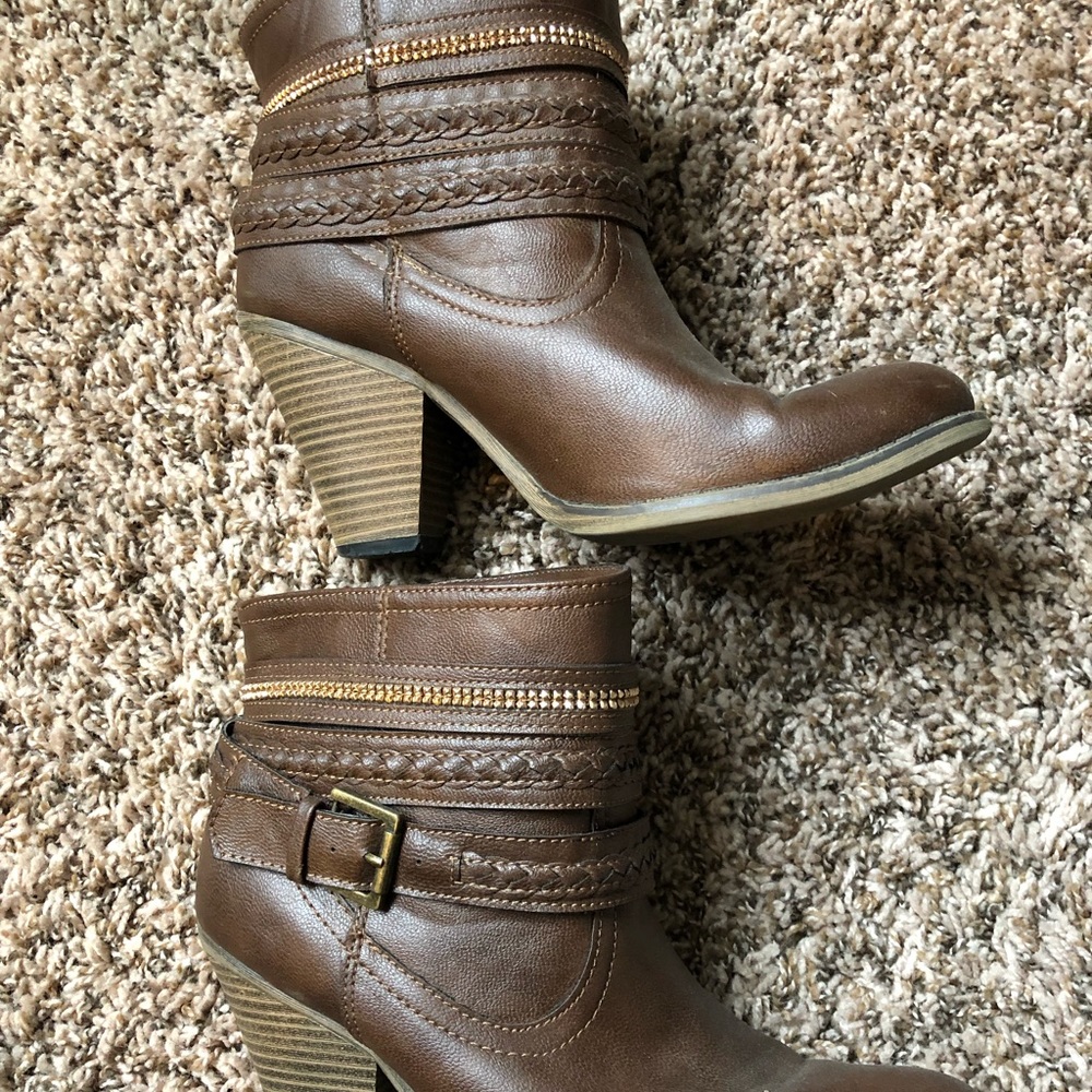 *price drop* Massini ankle booties